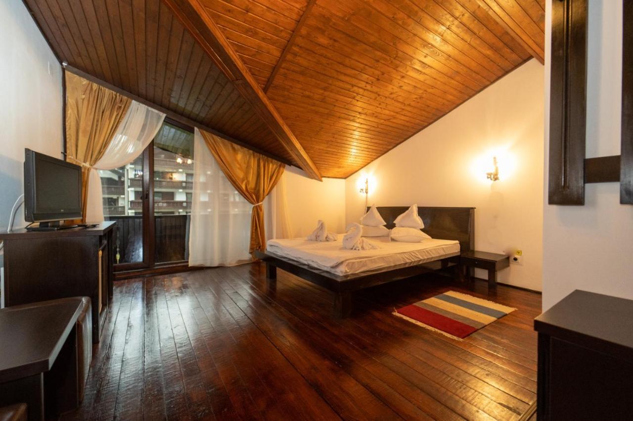 Hotel Casa Frent Predeal Esterno foto
